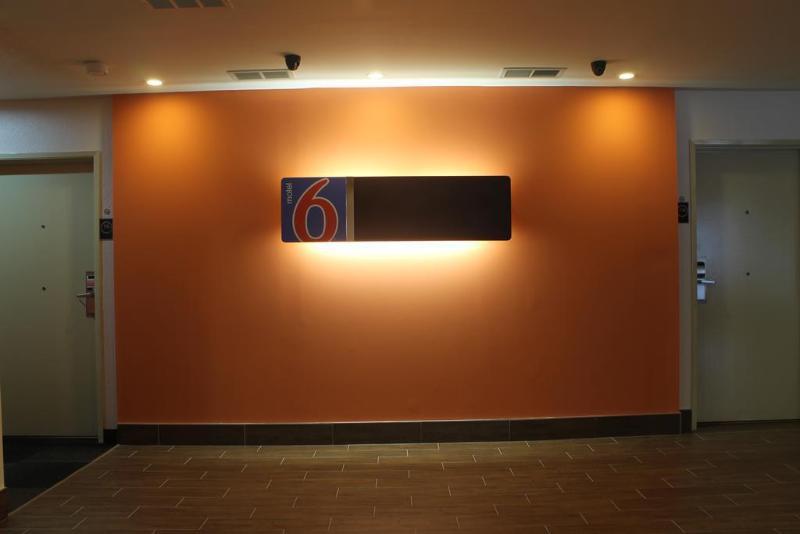 Motel 6-Atlanta, Ga - Downtown Eksteriør billede